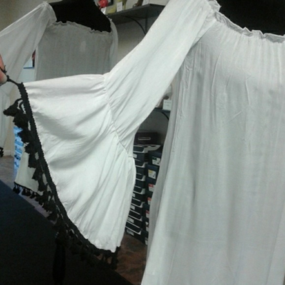 Dress - Picture 3 of 3